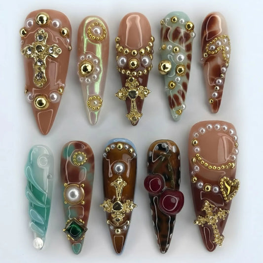 Luxurious 3D Nails